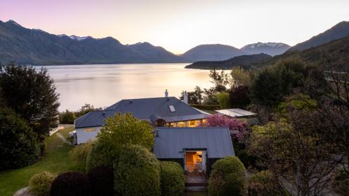 Closeburn Villa | Baywaters Retreat by Sothebys Luxury Rental Homes