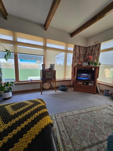 New Brighton House | Beach 2BedGarage Sleeps 6 View Sea Hotpools & Pier