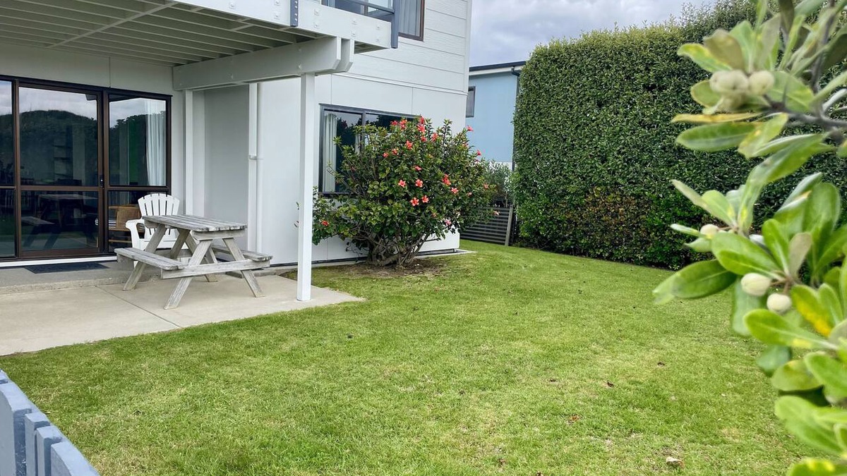 Ohope House | Beach Bach on Ocean Rd - MIDWEEK SPECIAL AVAILABLE