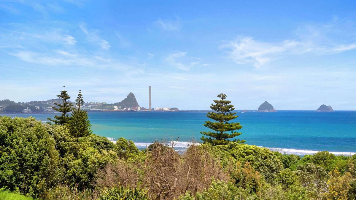 Fitzroy House | Beach Cottage on Record