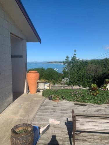 Kakanui House | Beach Escape with Stunning Ocean Views & Sunsets