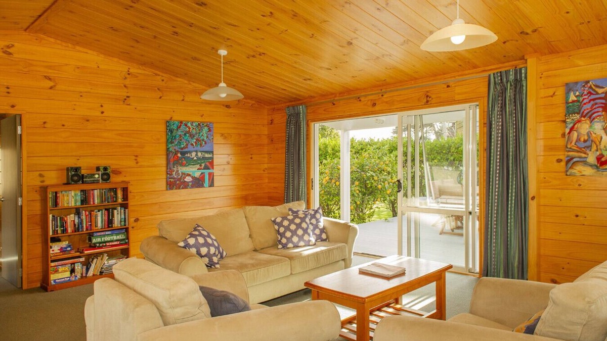 Cooks Beach Cottage | Beachfront Bliss - Cooks Beach Holiday Home