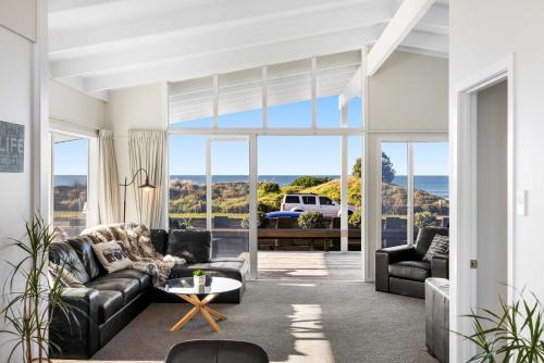 Mount Maunganui House | Beachfront Retreat