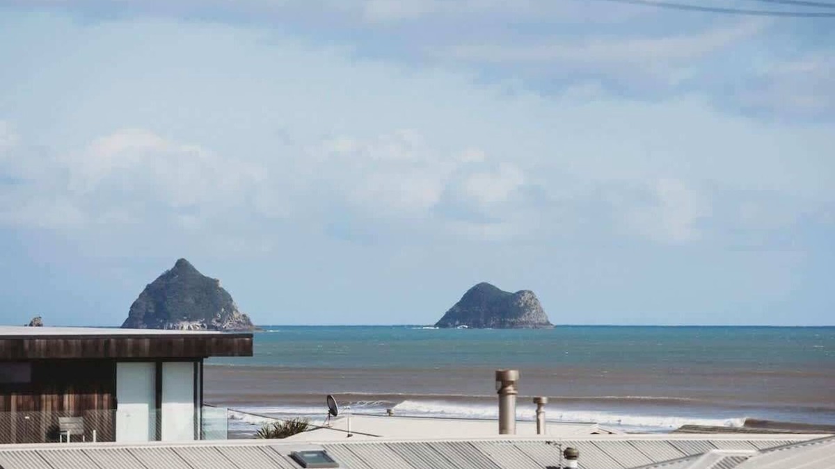 Rewa House | Beachside Townhouse in Strandon