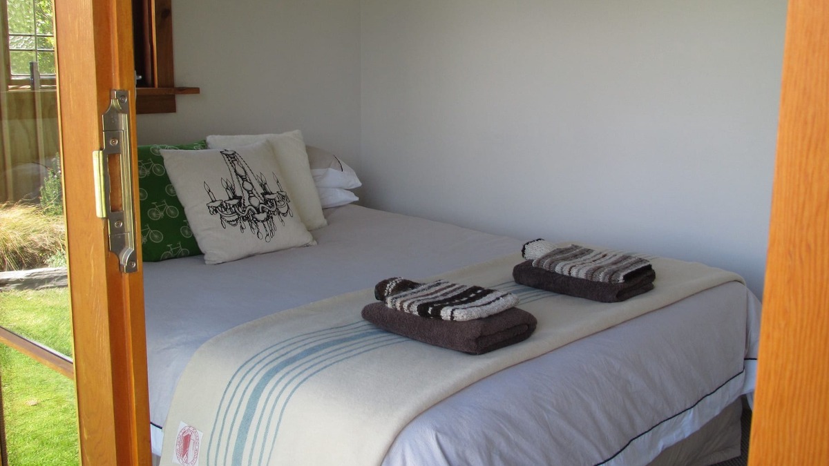 Waipiata Bed & Breakfast | Behind the Bike sheds