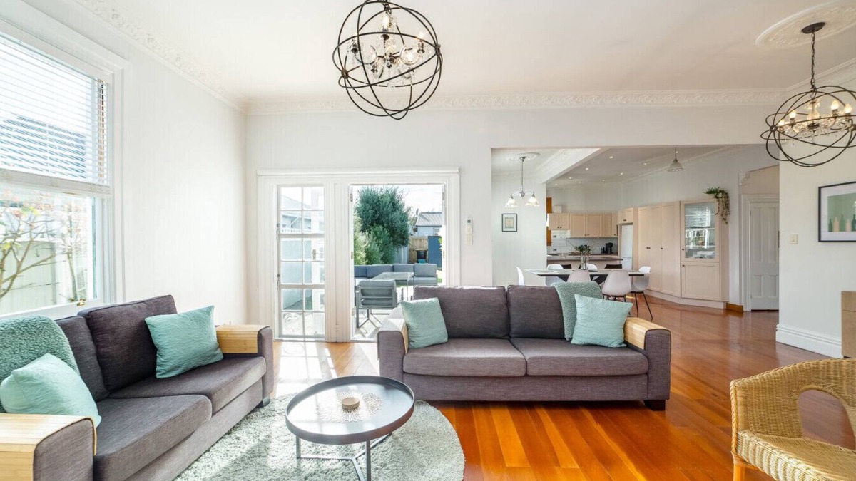 Martinborough House | Bellini, Martinborough