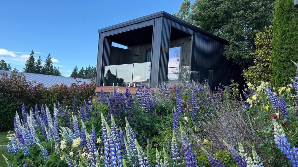 Tekapo Apartment | Benmore | Tekapo Studio + Lake Views