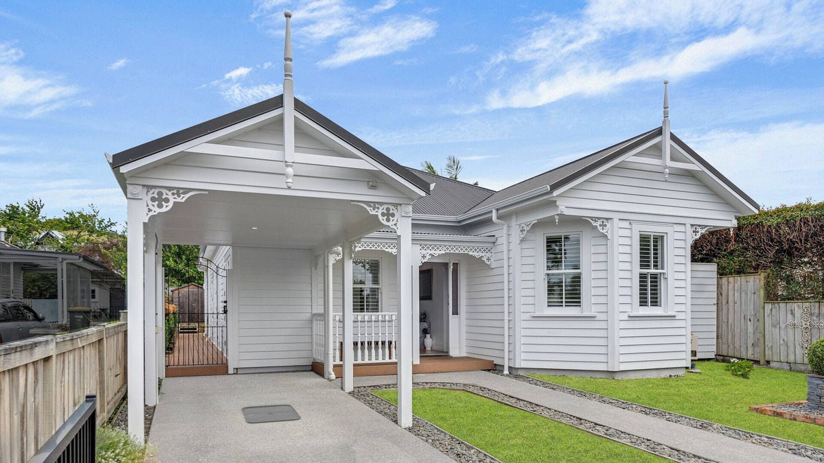 Devonport House | Bespoke Stays - Elegant Family Haven