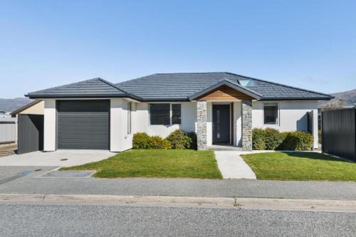 Lowburn House | Best for Mates! Double Ensuite!