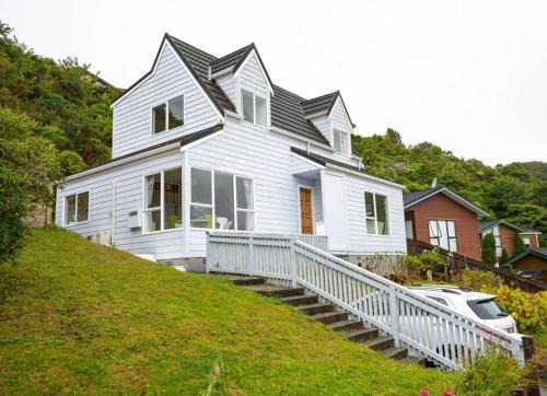 Karori House | Big sale in winter three bedrooms two bathrooms in karori