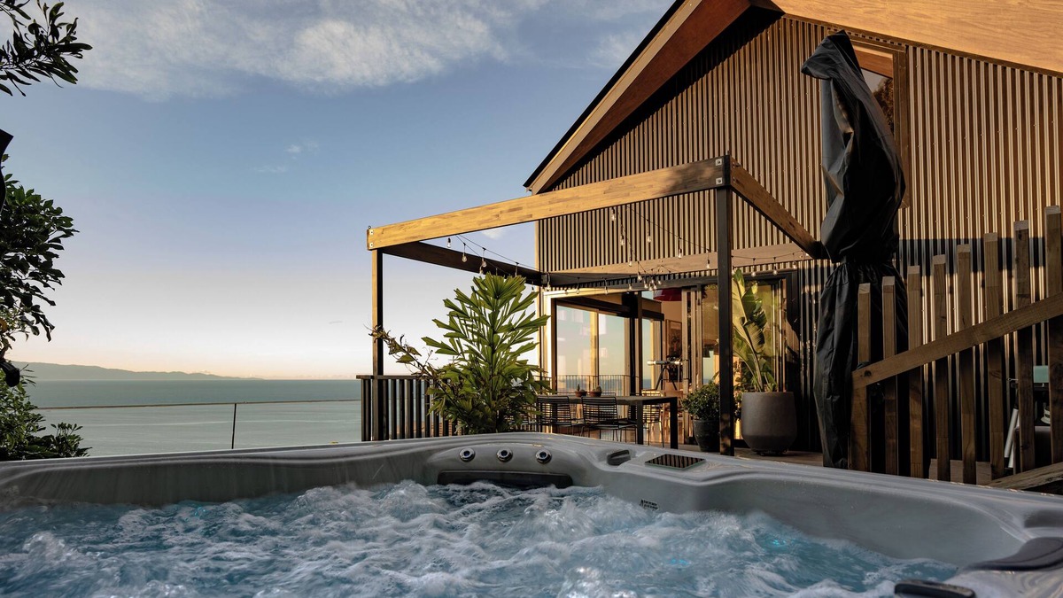 Atawhai House | Black Barn Escape - Architecture, Views, Location!