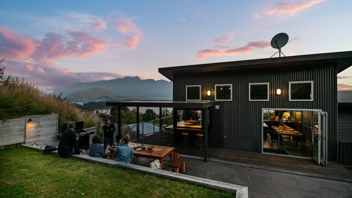 Fernhill House | Black Diamond Luxury
