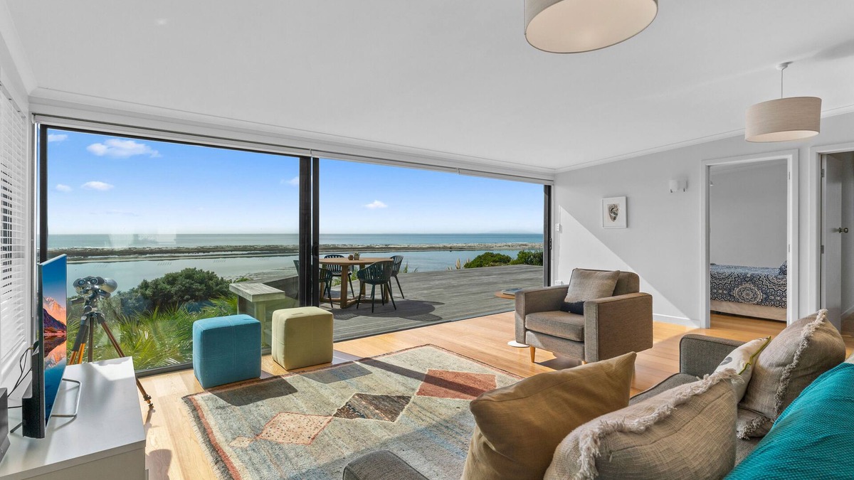 Mangawhai Heads House | Blue Skies Sunrise - Mangawhai Heads Holiday Home