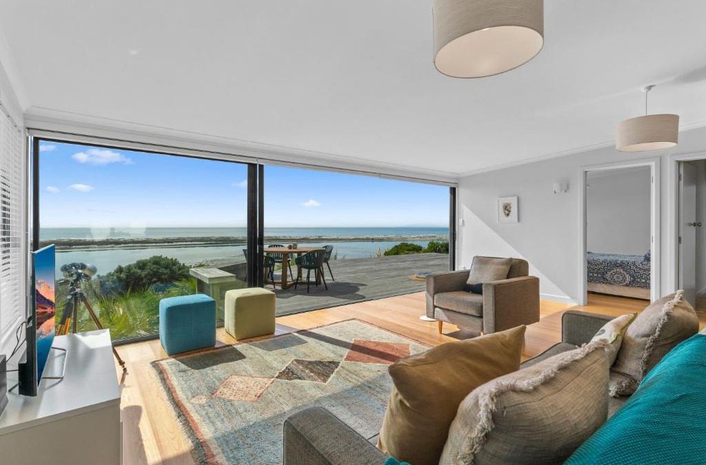 Mangawhai Heads House | Blue Skies Sunrise - Mangawhai Heads Holiday Home