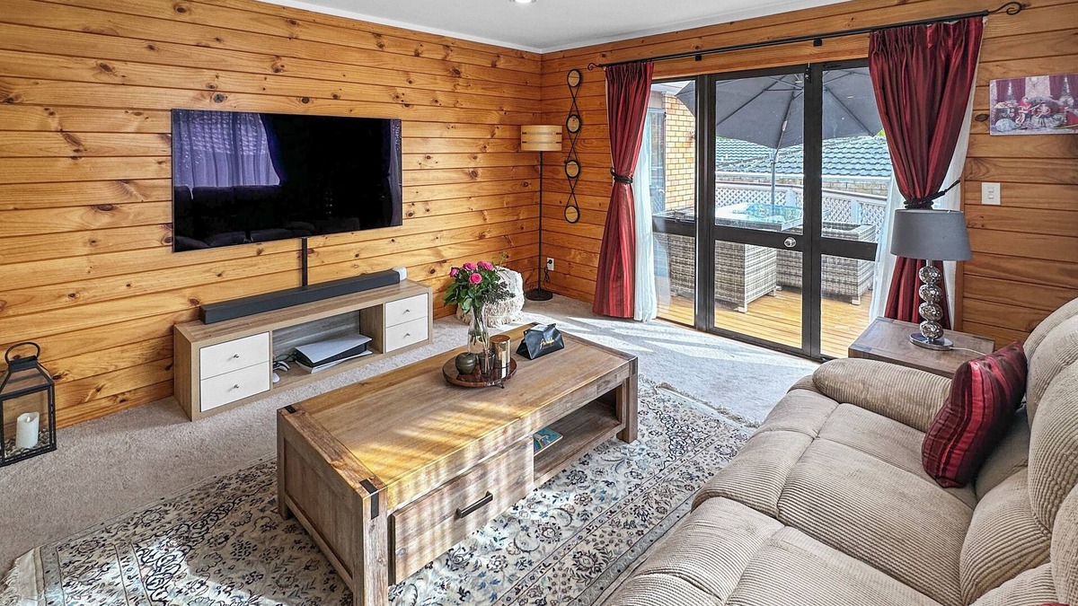 Golflands Villa | Botany Bliss l Beautiful 4Bed Family Friendly Home