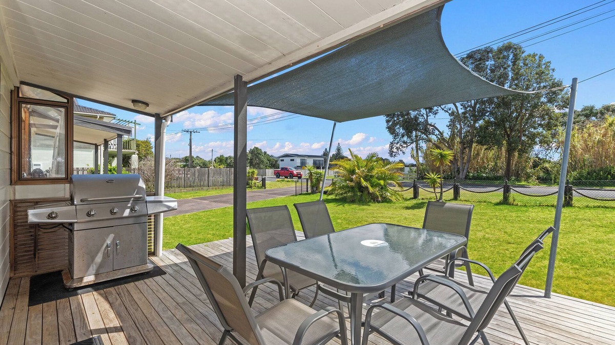 Ruakaka House | Bream Bay Sands - Ruakaka Holiday Home