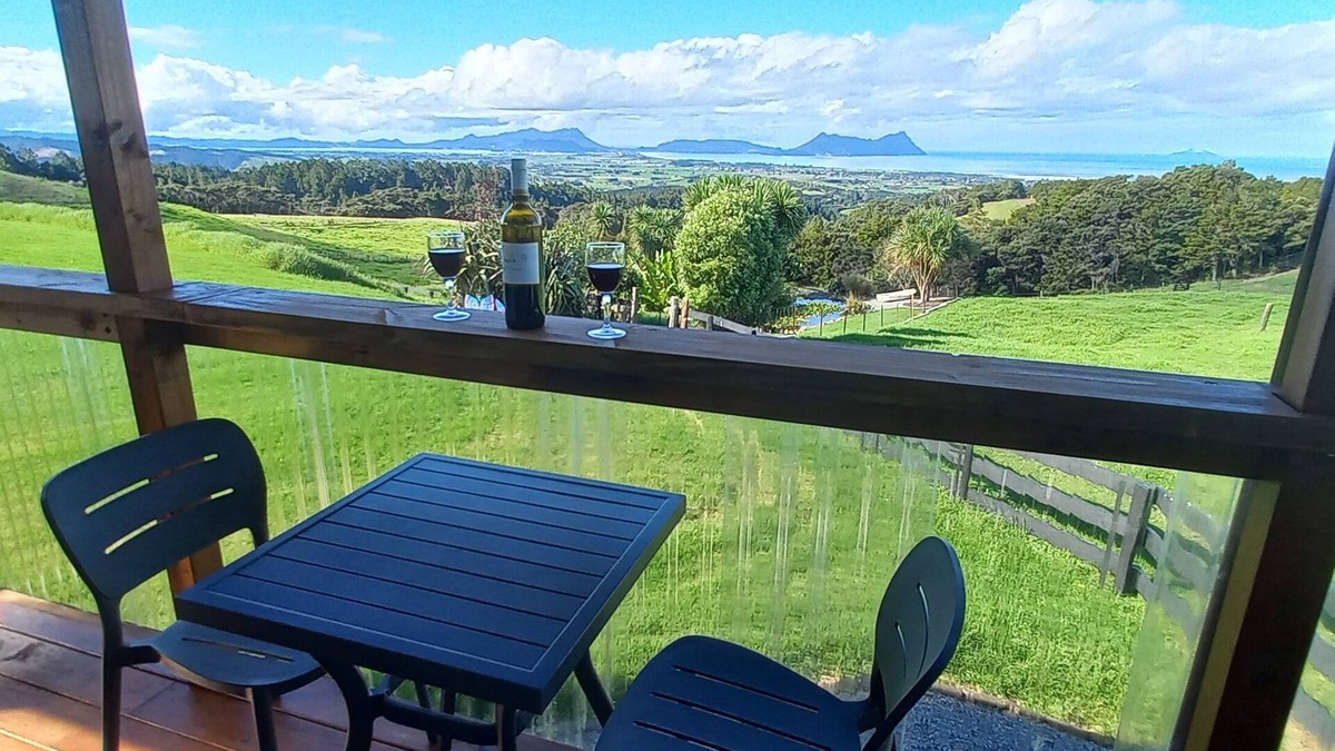 Ruakaka Apartment | Bream Bay Views - wake up to spectacular sea and rural views