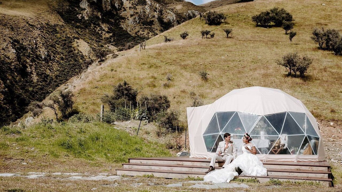 Closeburn Cabin | Breathtaking Dome Accommodation near Queenstown Perfect for Glamping, South Island