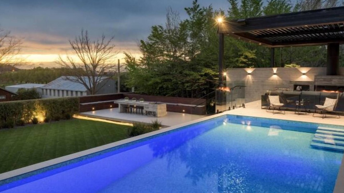 Heathcote Valley House | Bridle Path Retreat - Magical award-winning accommodation