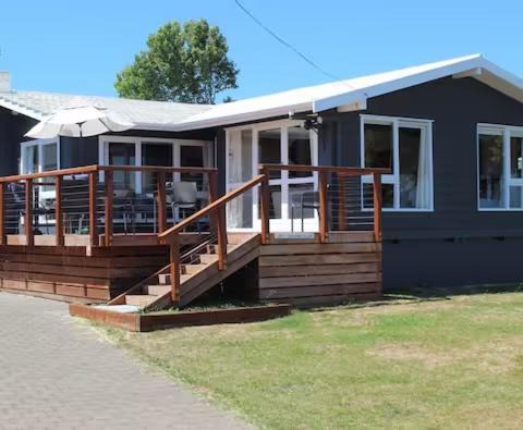 Wharewaka House | Broomfields by the Lake