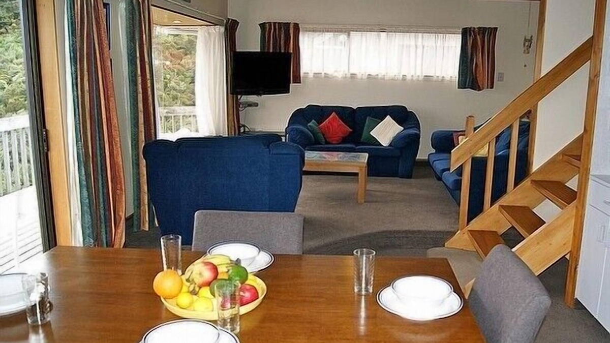 Tata Beach Cottage | Bush Henge - Tata Beach Holiday Home