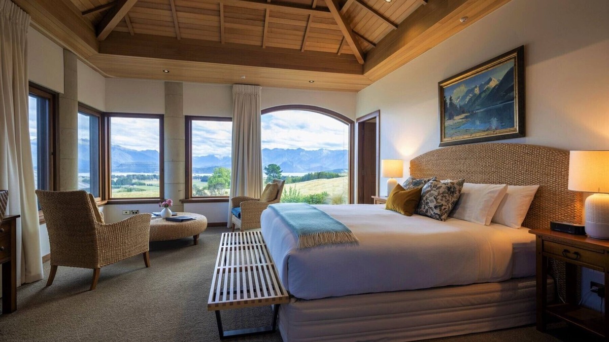 Manapouri Cabin | Cabot Lodge