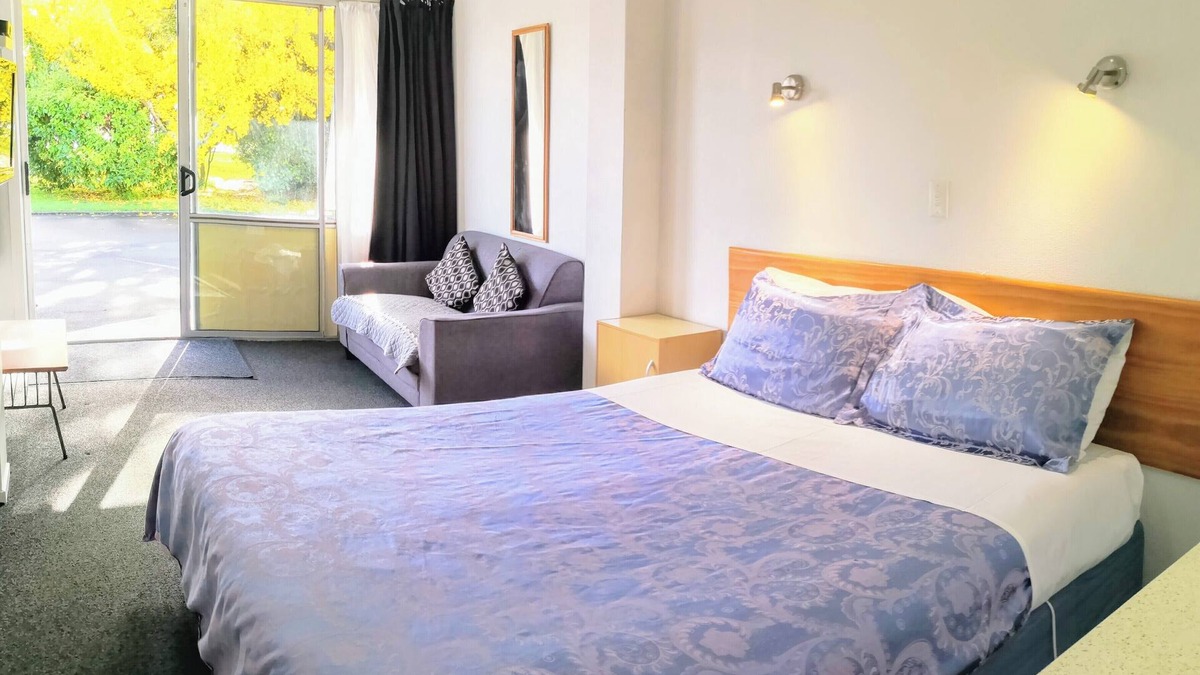 Cambridge Hotel | Cambrian Lodge Motel