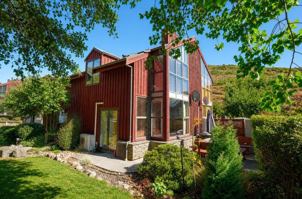 Cardrona House | Cardrona Sanctuary by Aotearoa Escapes