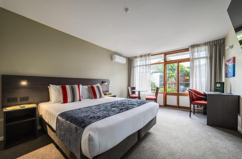 Lower Hutt Hotel | Carnmore Hotel Lower Hutt