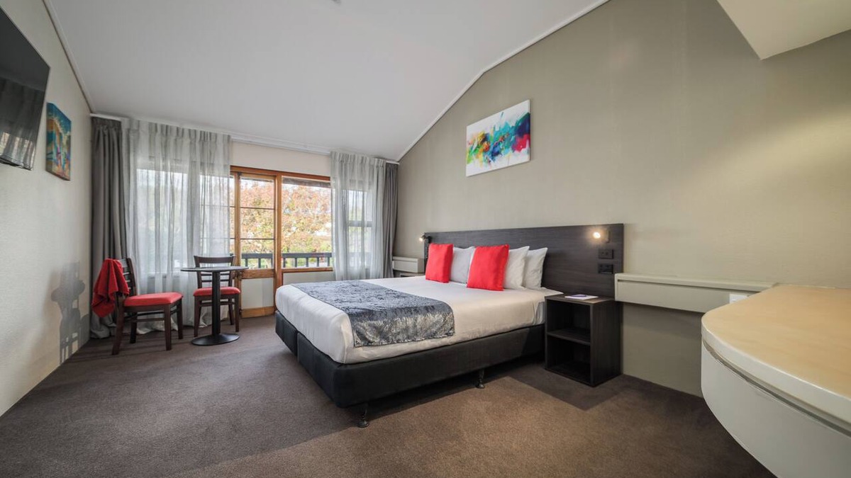 Lower Hutt Hotel | Carnmore Hotel Lower Hutt