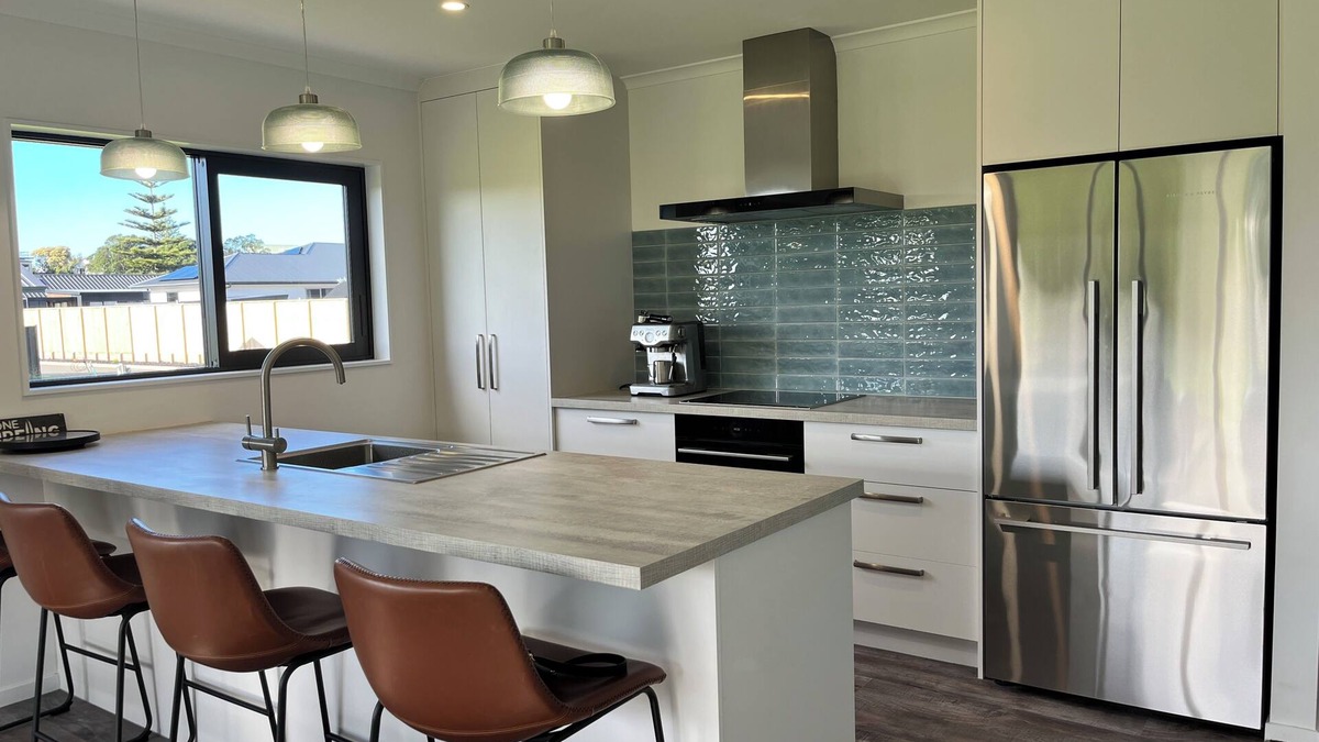 Waihi Beach House | Casa Acta - Reel Road