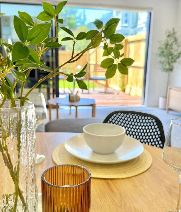Cashmere Apartment | CBD 2 Bed, 2 Bath Townhouse and Parking