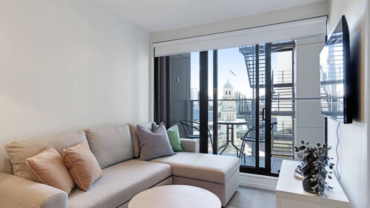 Auckland Central Business District Apartment | CBD Modern Apartment with City views, Pool & Gym