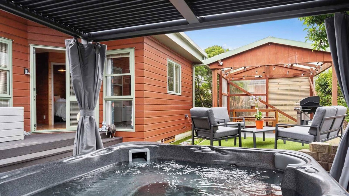 Ngongotaha Apartment | Cedar View - Spa Pool, Near Skyline, Sleeps 4