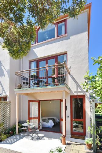 Akaroa House | Central Akaroa Retreat - Balcony and Parking -Tumeke Akaroa