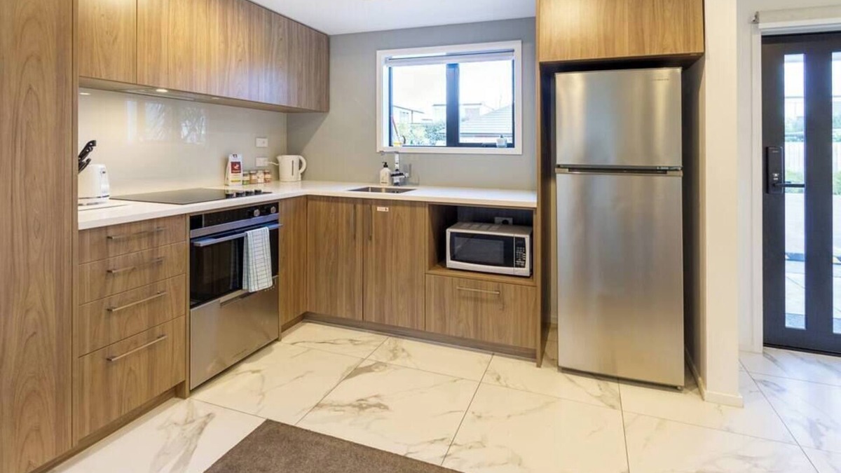 Christchurch House | Central City Hideout, Location, Location! w/park