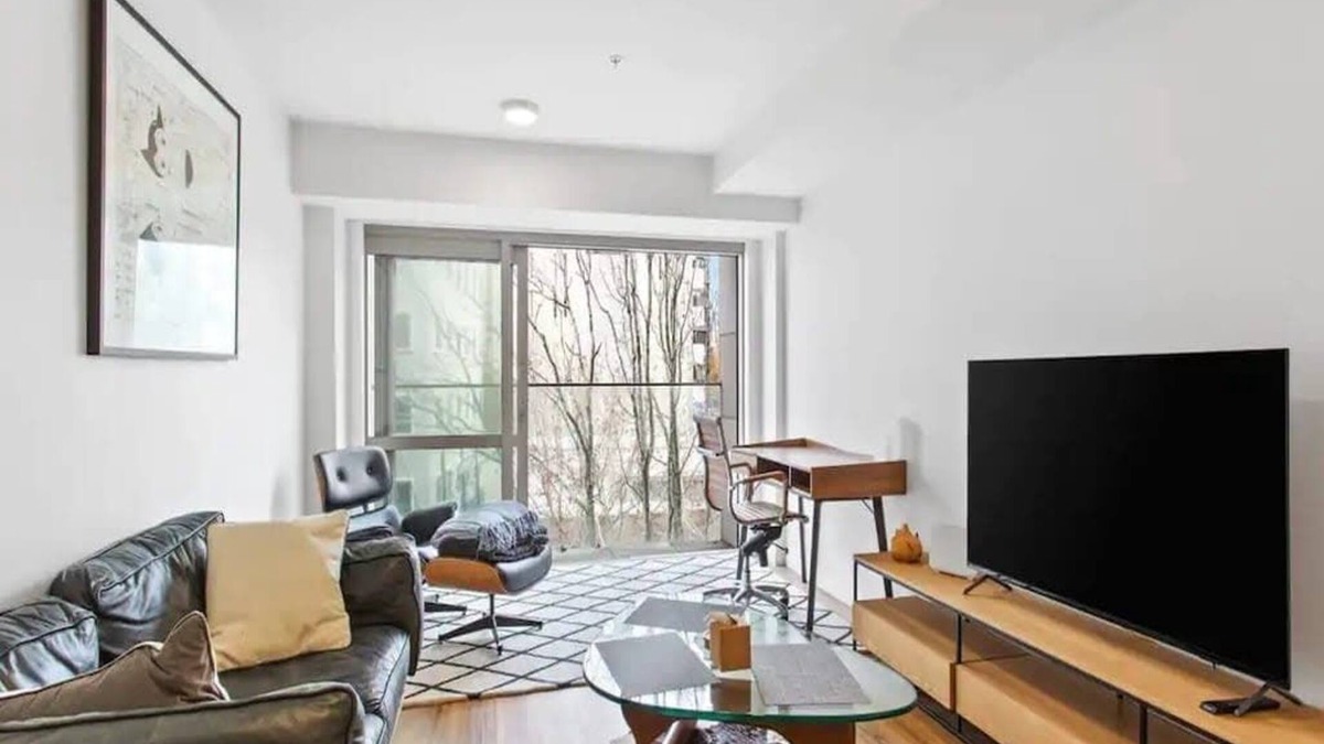 Auckland Central Business District Apartment | Central Modern Apt. w/Working Space Zodiak Stays