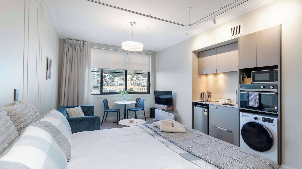 Te Aro Apartment | Central Te Aro Stay - Modern Studio for 2