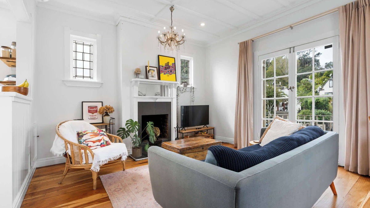 Mount Eden Apartment | Character 1 BDR 1920s apartment Mount Eden Village