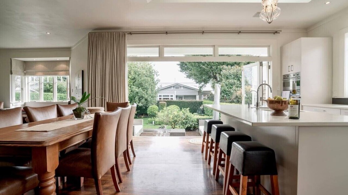 Mount Eden House | Charming Heritage Bungalow in Mt Eden