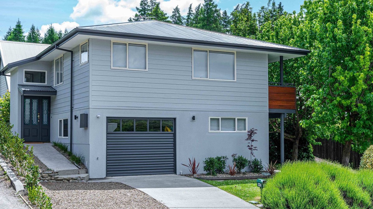 Wanaka House | Charming Lake Wanaka Bach
