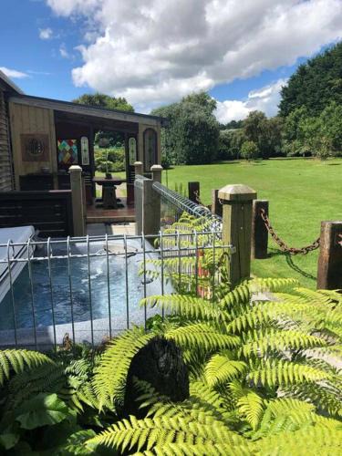 Otaki Apartment | Charming Spacious Rural Otaki Retreat
