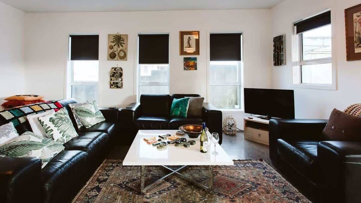 Rewa Villa | Charming Studio Near New Plymouth Beaches