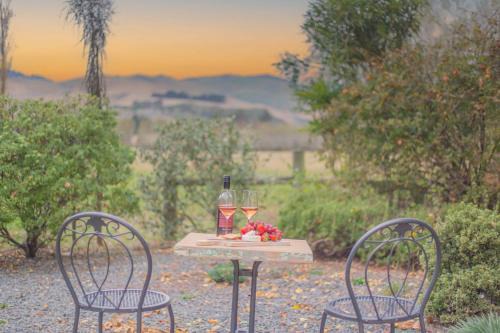 Christchurch Villa | City Break Cottage for couples 27 mins CHC Airport