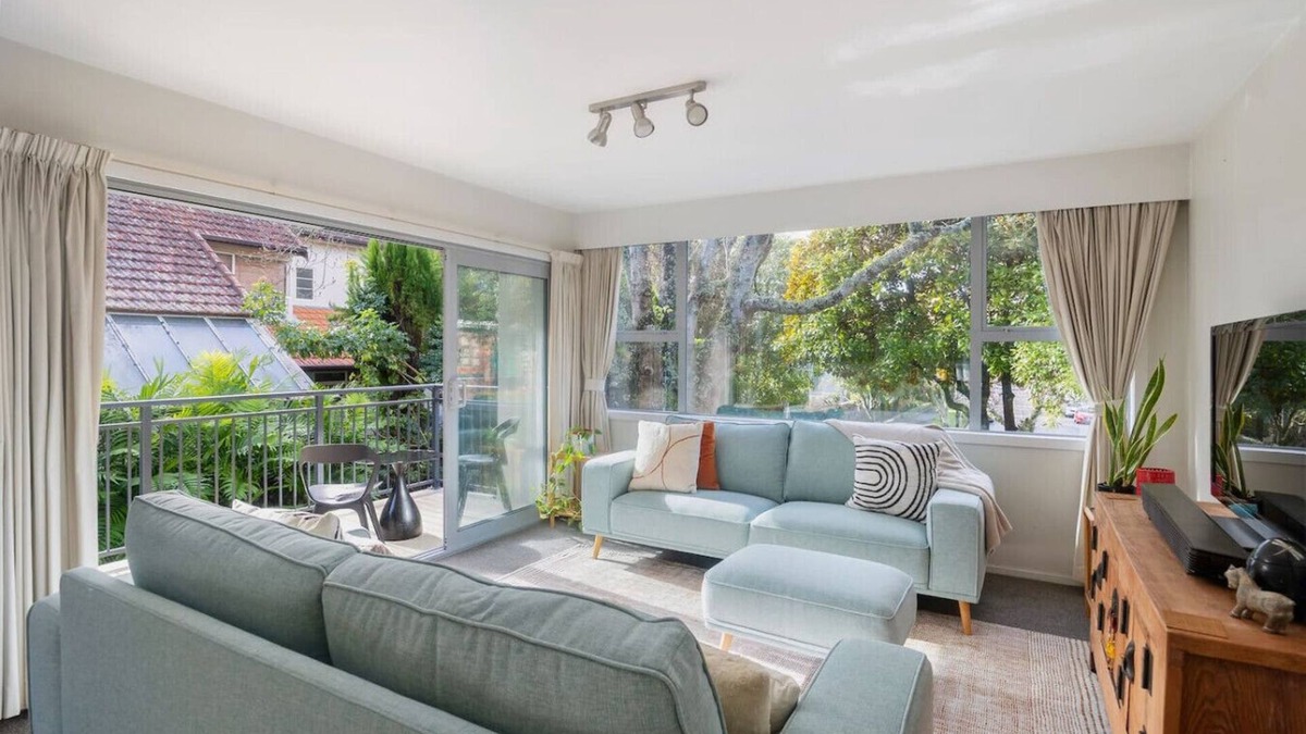 Epsom Apartment | City Fringe Epsom Oasis
