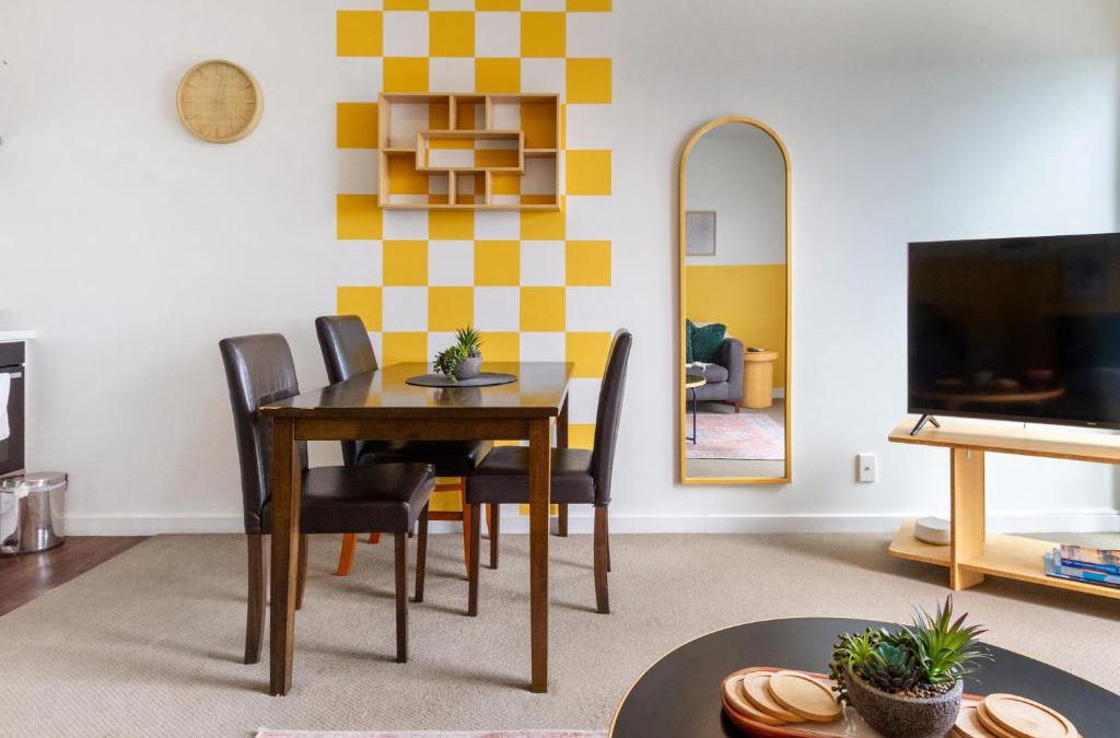 Linwood Apartment | City Fringe Value 1 Bed & Carpark on Cashel St