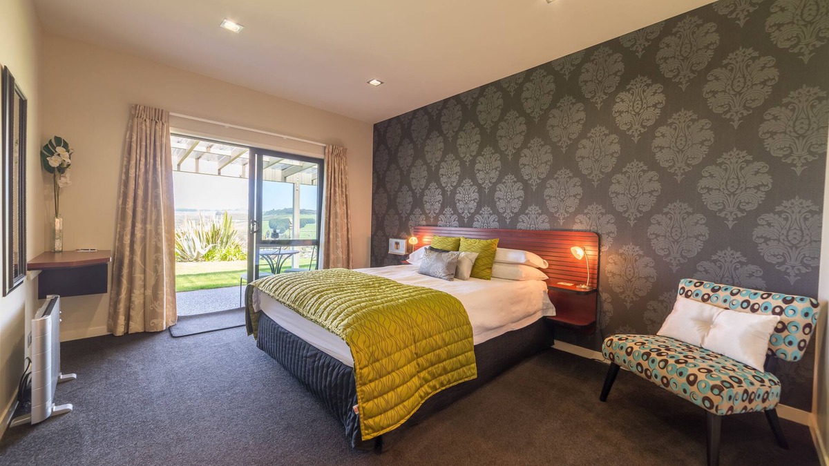Rotorua Bed & Breakfast | City Lights Boutique Lodge
