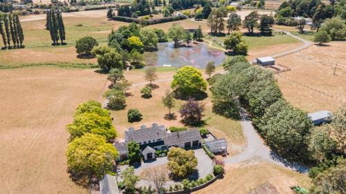 Solway House | Clarendon Estate - Masterton Holiday Home