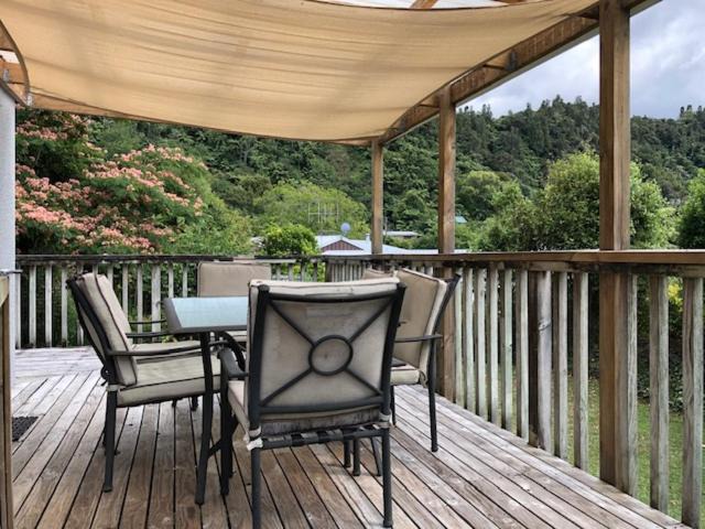 Lake Tarawera House | Classic bach in Lake Tarawera