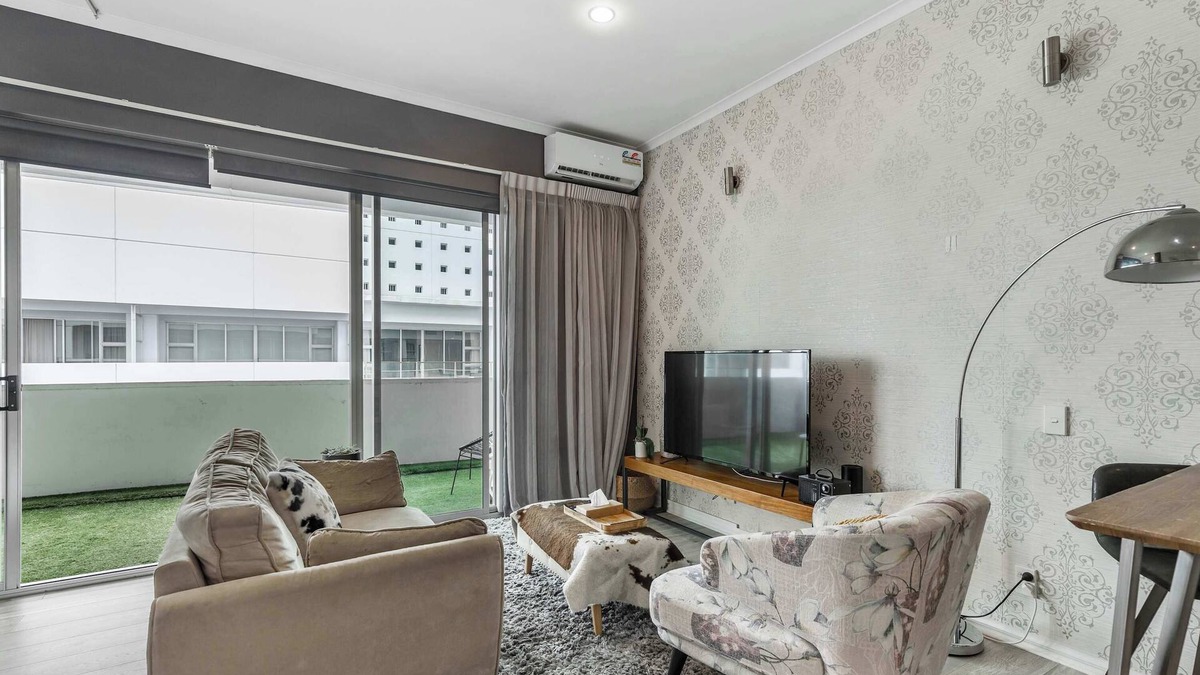 Auckland Central Business District Apartment | Close to Ferry! Viaduct Studio with a Balcony by Zodiak Stays